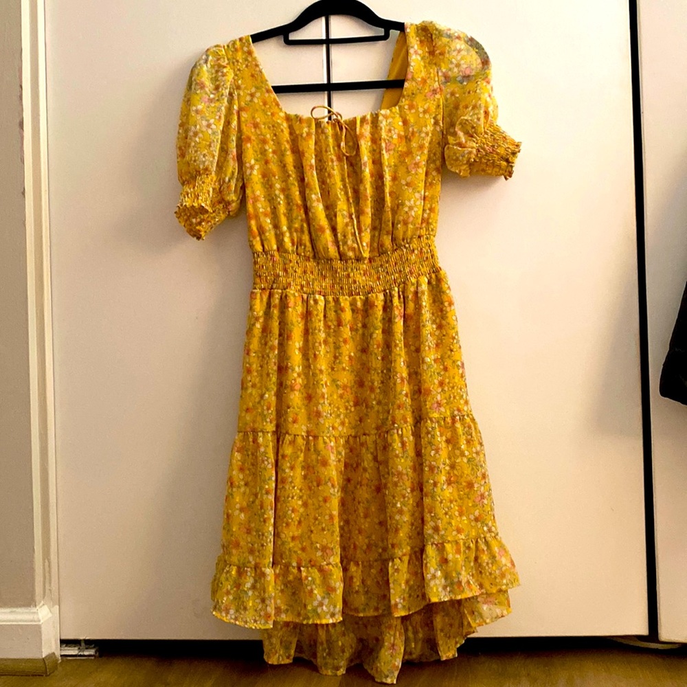 yellow dress
